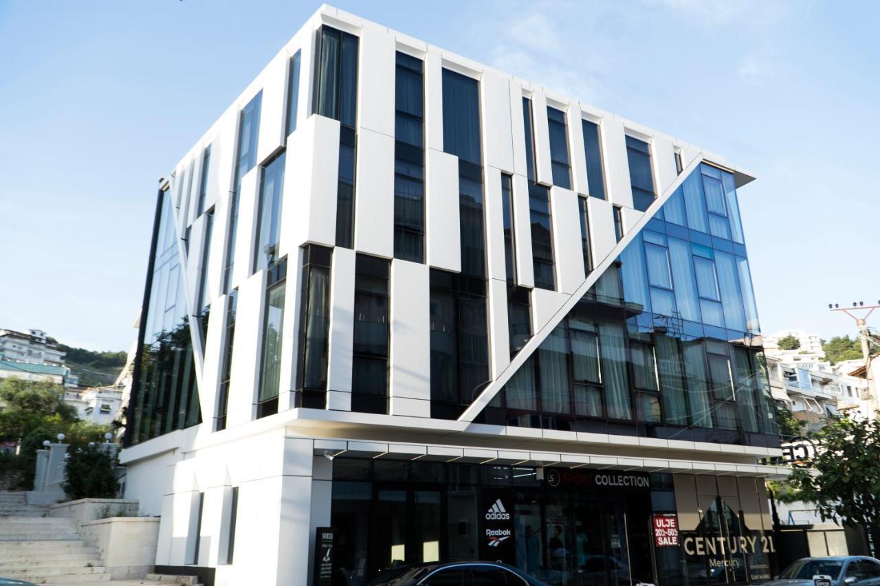 Center Hotel Sarandë Eksteriør bilde
