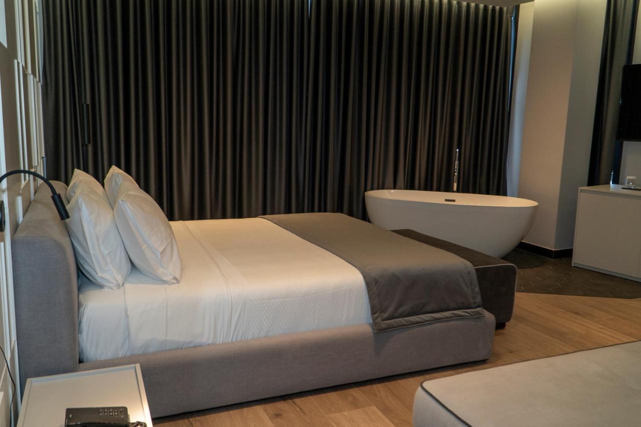 Center Hotel Sarandë Eksteriør bilde