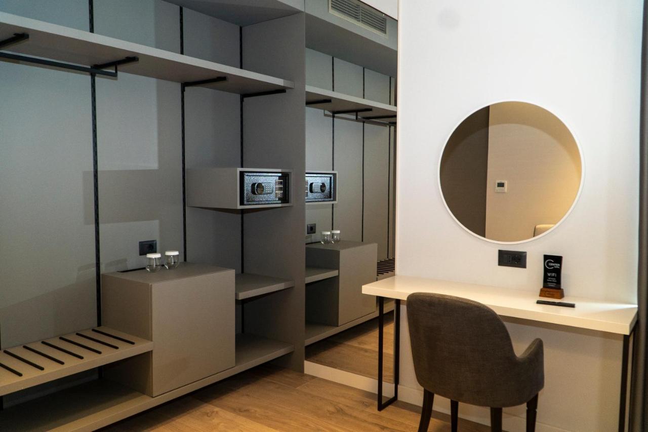 Center Hotel Sarandë Eksteriør bilde