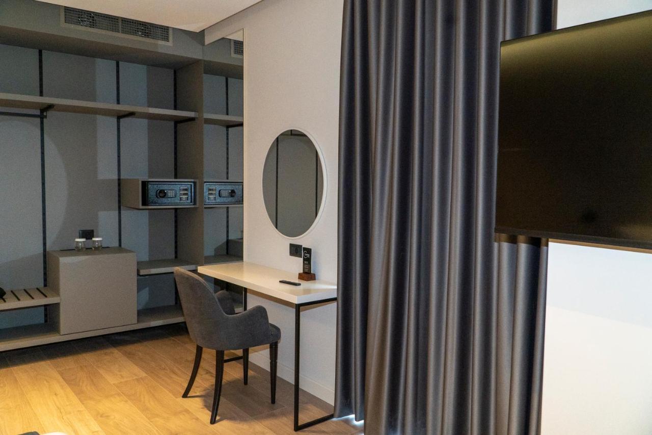 Center Hotel Sarandë Eksteriør bilde