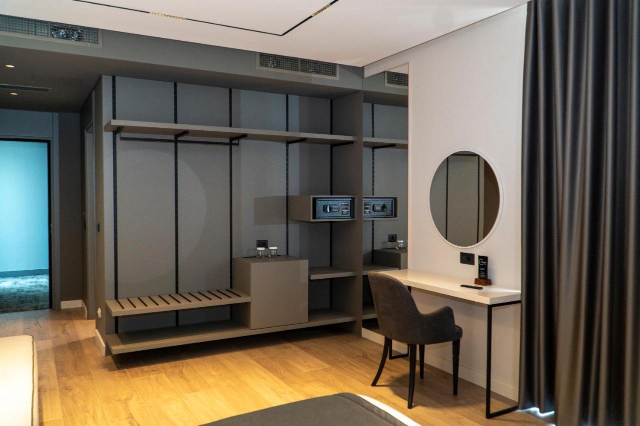Center Hotel Sarandë Eksteriør bilde