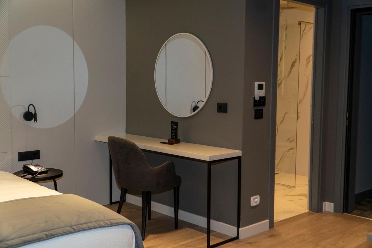 Center Hotel Sarandë Eksteriør bilde