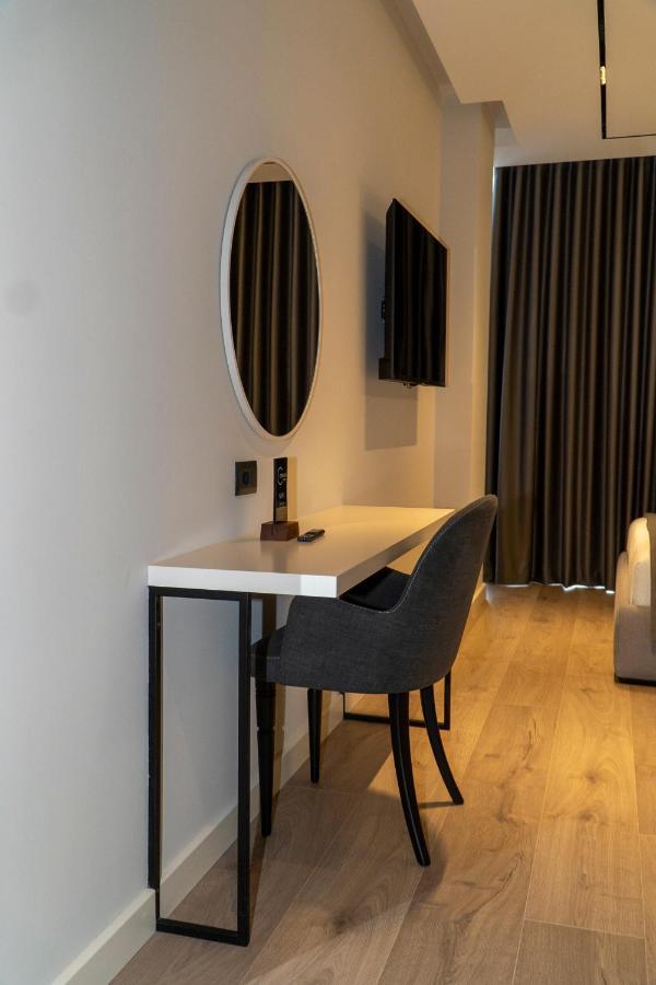 Center Hotel Sarandë Eksteriør bilde